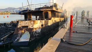 M/Y Siempre fire
