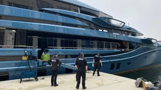 58-meter M/Y Phi Detained in London