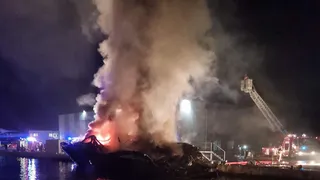 28-meter Motor Yacht Destroyed in Fire in France