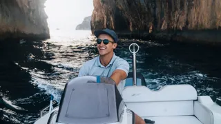 First Mate Charl Minnaar Eases Financial Literacy with The Yachting Investor